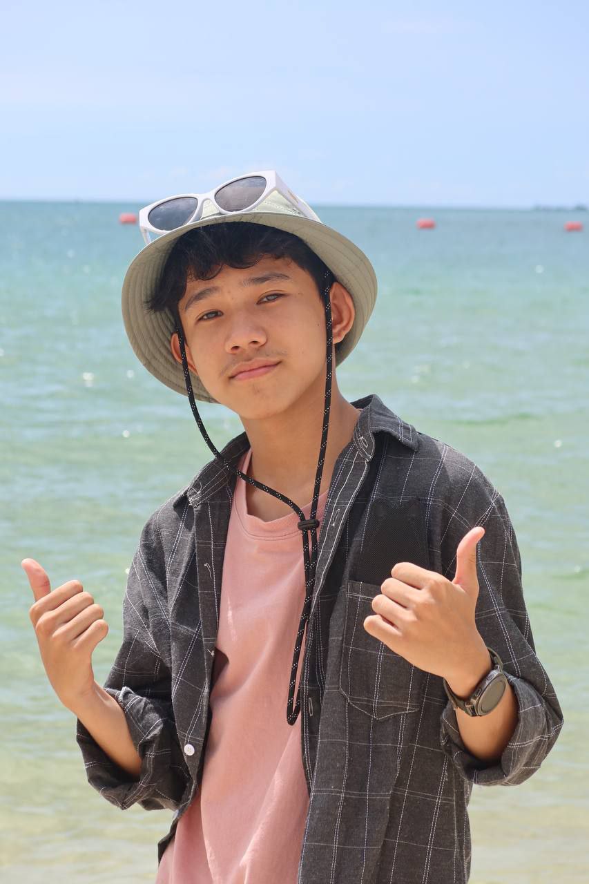 Bunn Menghak - Profile Photo